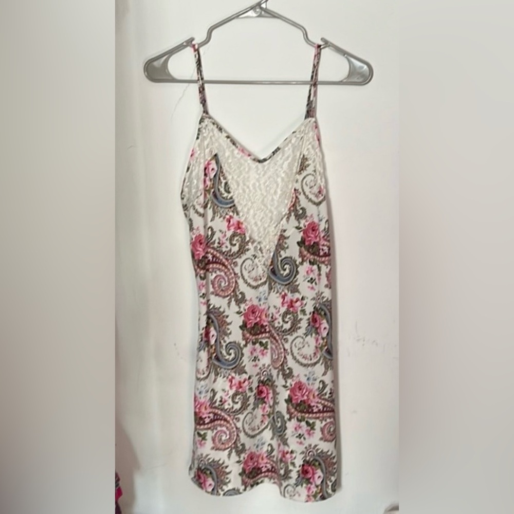 Victoria's Secret GOLD TAG VINTAGE Multicolor Floral Lace Trim Slip Size Medium